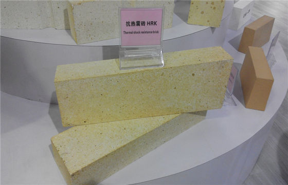 अच्छा रेंगना प्रतिरोध भट्ठा दुर्दम्य कम Porosity छोटी आग ईंटों Andalusite अस्तर और चेकर के रूप में ईंट