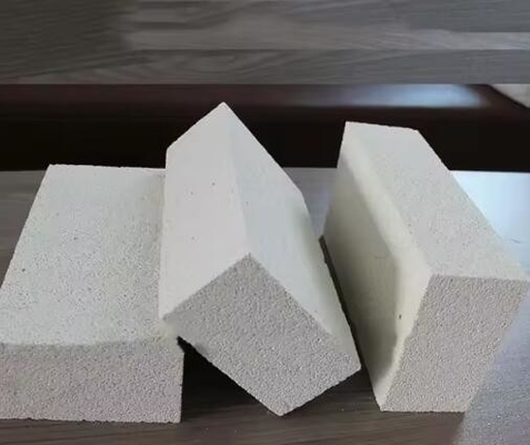 ग्लास फर्नेस अस्तर मललाइट इन्सुलेशन ईंट 1700C इन्सुलेटिंग फायर ईंट Jm26 Jm28 Jm32 रेफ्रेक्टरी ईंट
