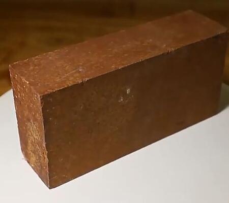 उच्च तापमान दुर्दम्य मैग्नीशियम ईंट उत्कृष्ट स्लैग प्रतिरोध स्टील भट्टी लाइनिंग के लिए सिंटर्ड मैग्नेशिया ईंटें